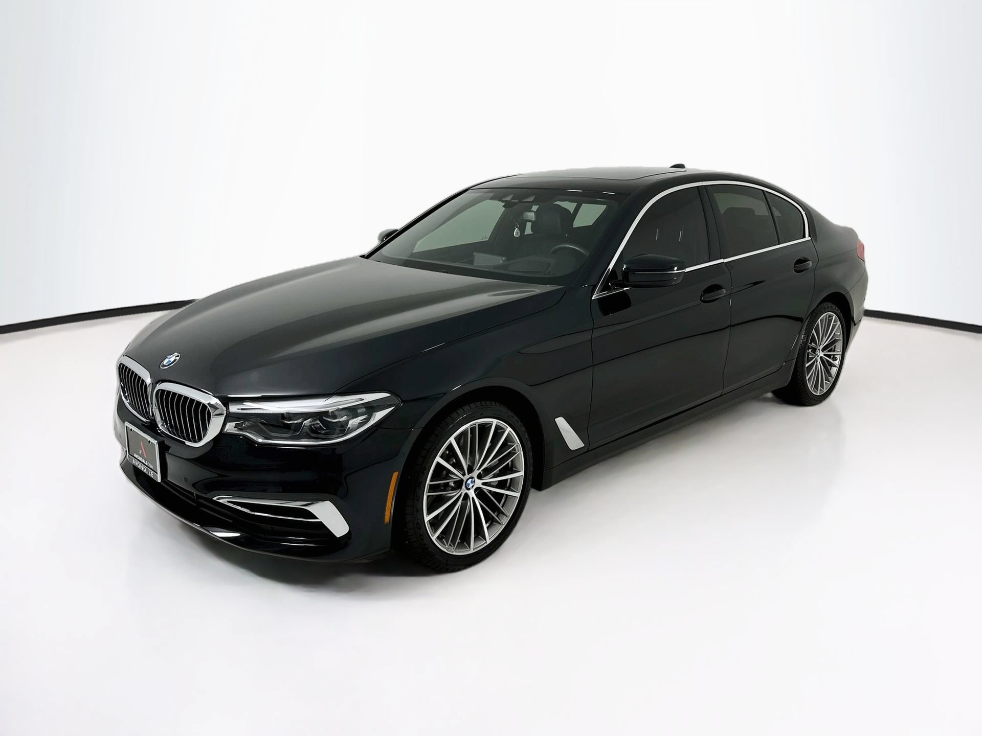 Used 2020 BMW 530i w/ Premium Package RWD image 3