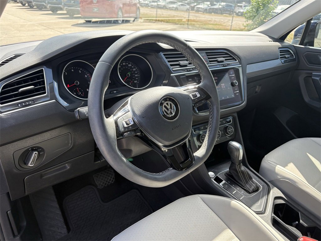 Used 2021 Volkswagen Tiguan SE image 14
