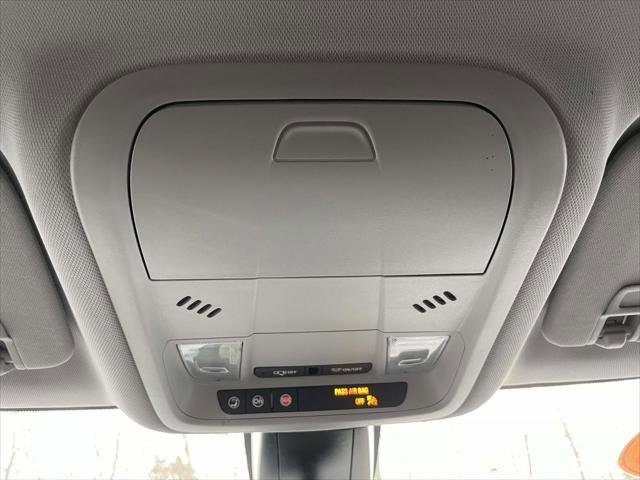 Used 2023 Chevrolet Blazer LT image 32