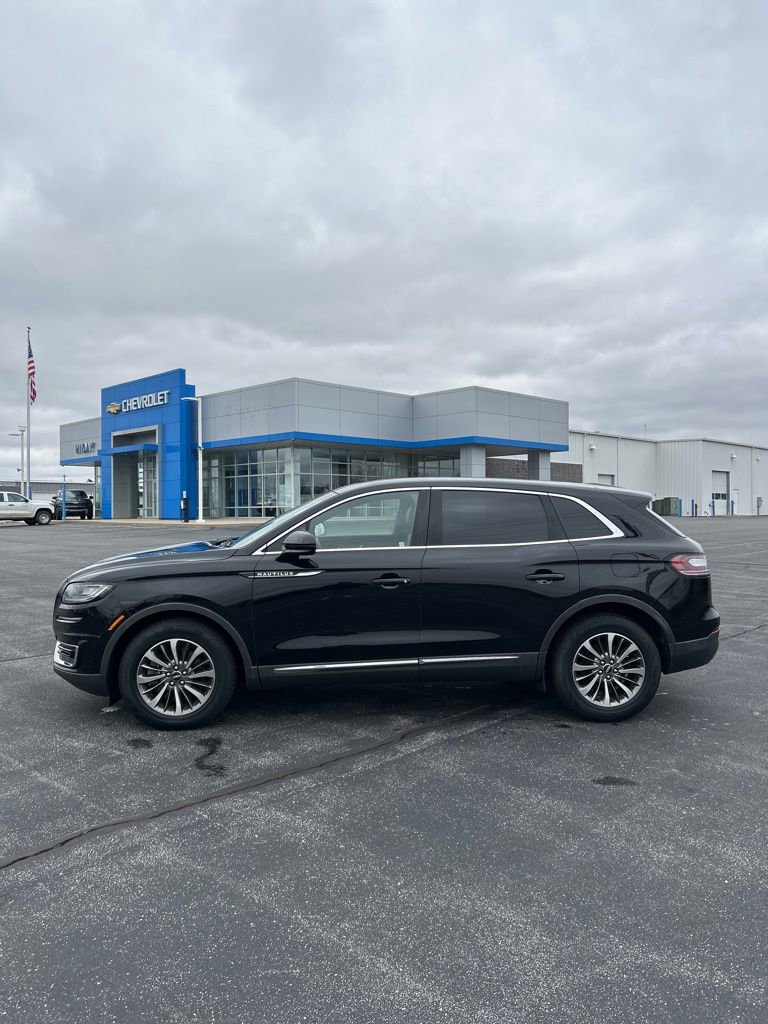 Used 2019 Lincoln Nautilus Select image 6