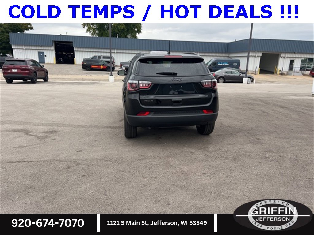 New 2025 Jeep Compass Latitude w/ Sun & Sound Group image 9