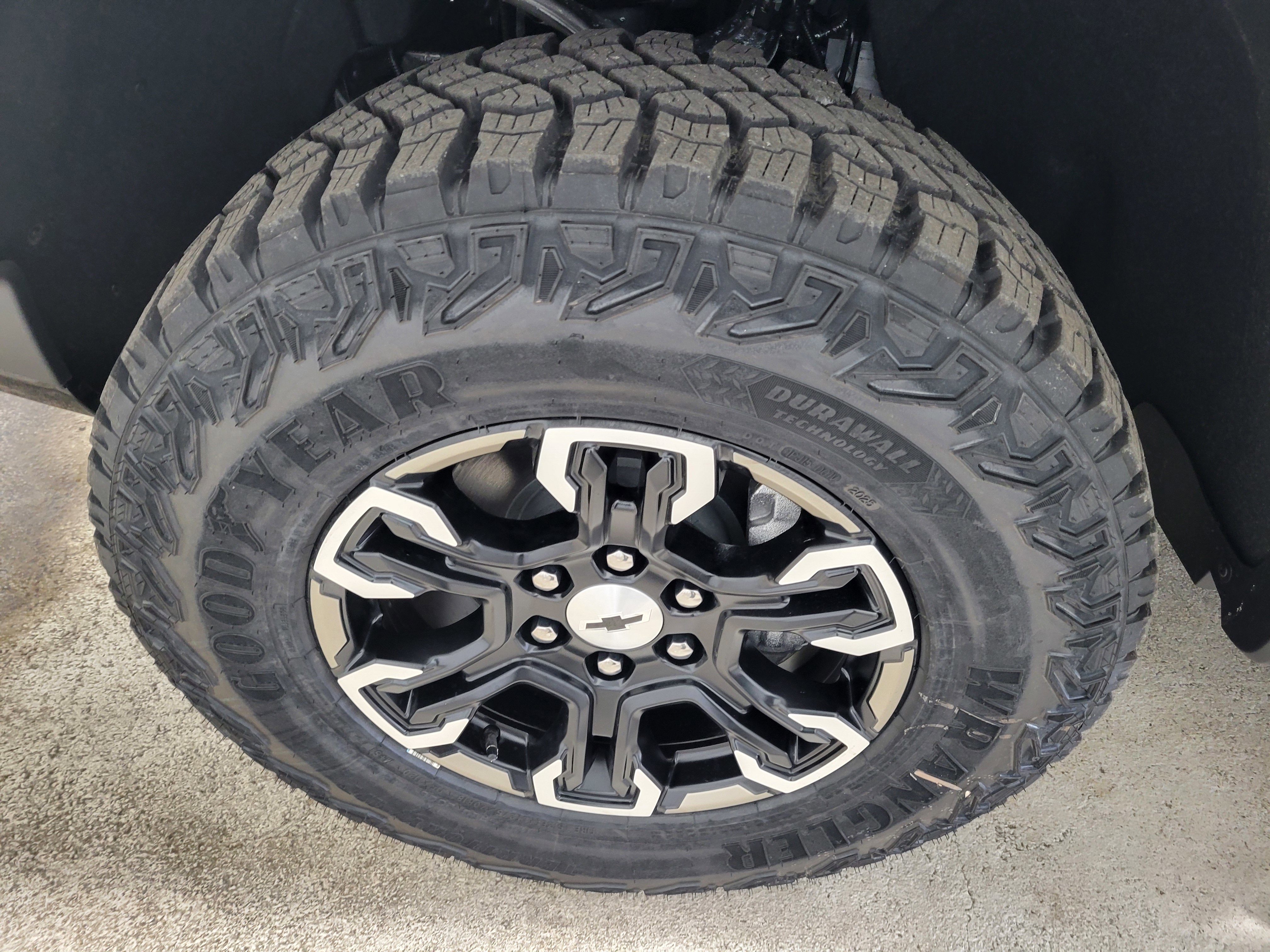 New 2026 Chevrolet Silverado 1500 ZR2 image 48