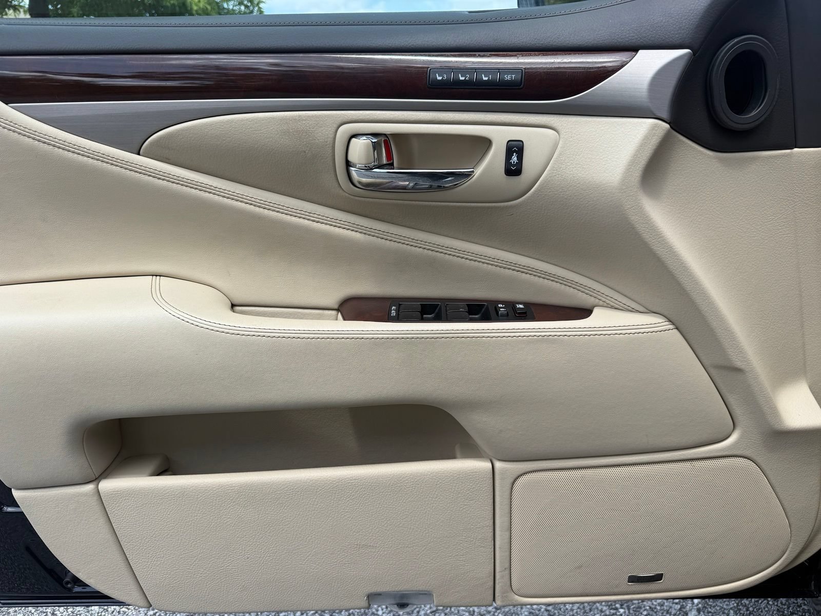 Used 2017 Lexus LS 460 L AWD/4WD image 41