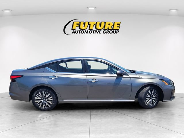 Certified 2023 Nissan Altima 2.5 SV FWD image 3