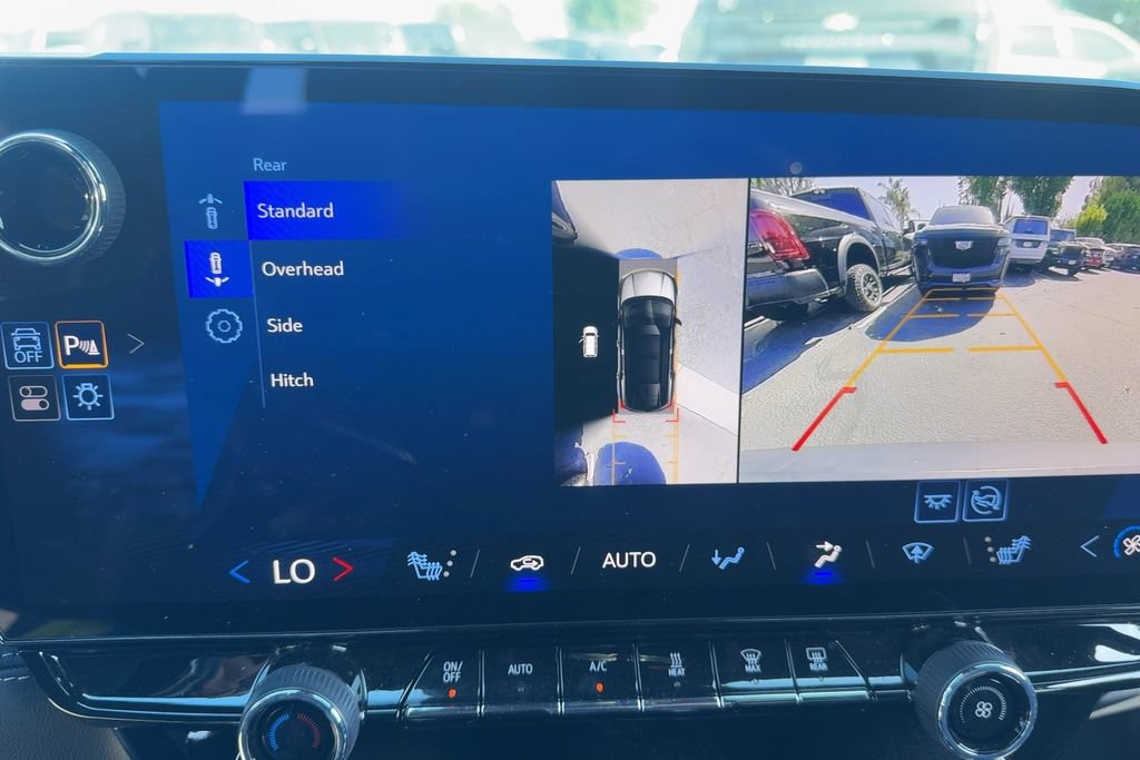 Used 2024 Chevrolet Blazer EV LT AWD/4WD image 17
