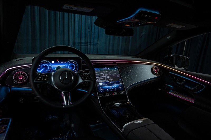 New 2026 Mercedes-Benz EQE 320+ SUV image 13