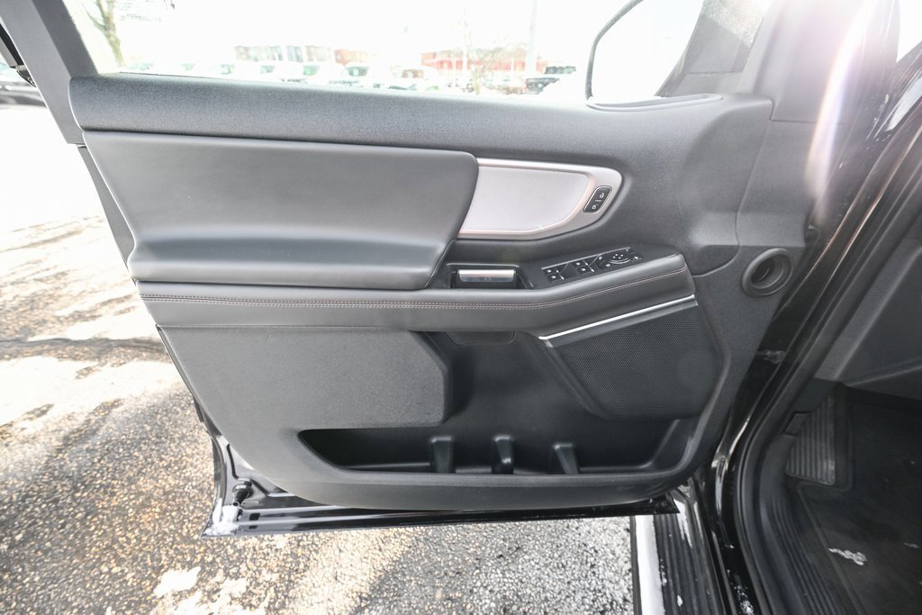 Certified 2025 Ford Expedition Active image 17