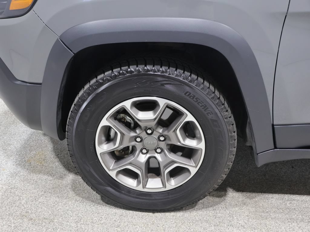 Used 2022 Jeep Cherokee Trailhawk AWD/4WD image 9