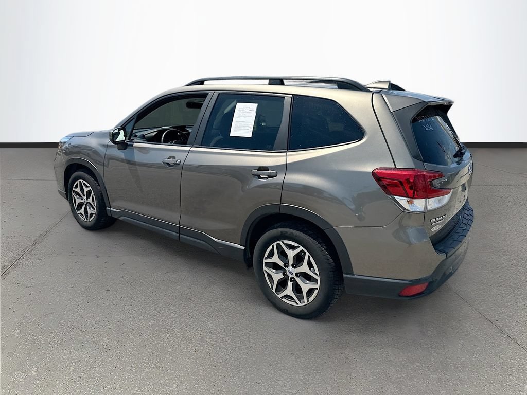 Used 2020 Subaru Forester Premium AWD/4WD image 5