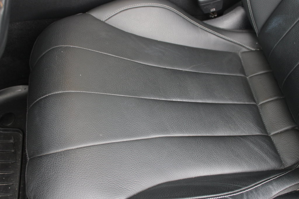 Used 2025 Mercedes-Benz CLE 300 4MATIC Coupe w/ AMG Line image 11