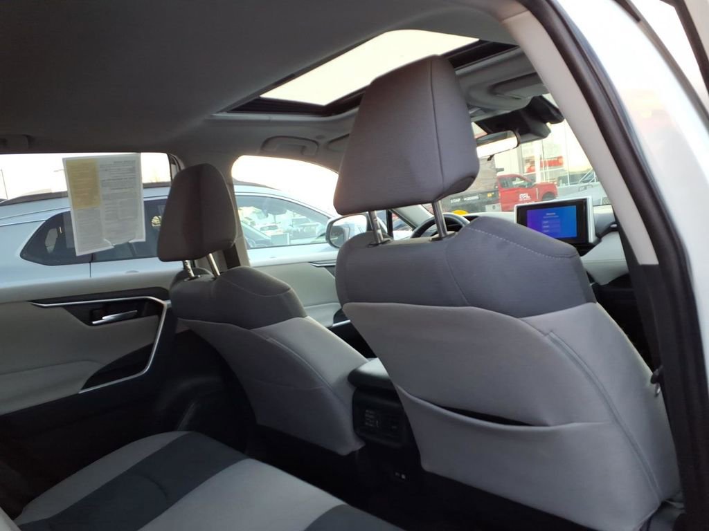 Certified 2023 Toyota RAV4 XLE w/ Convenience Package image 30