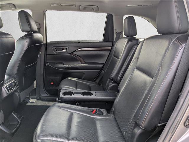 Used 2014 Toyota Highlander Limited Platinum FWD image 21