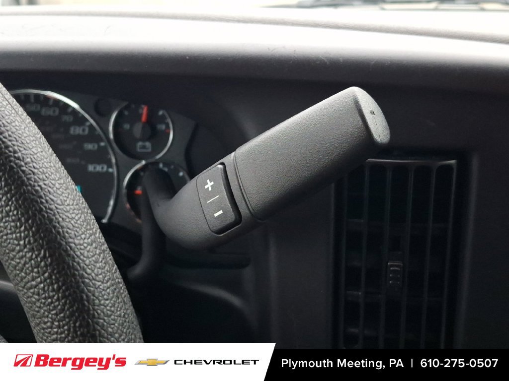 Certified 2025 Chevrolet Express 3500 LT w/ LT Preferred Equipment Group RWD image 17