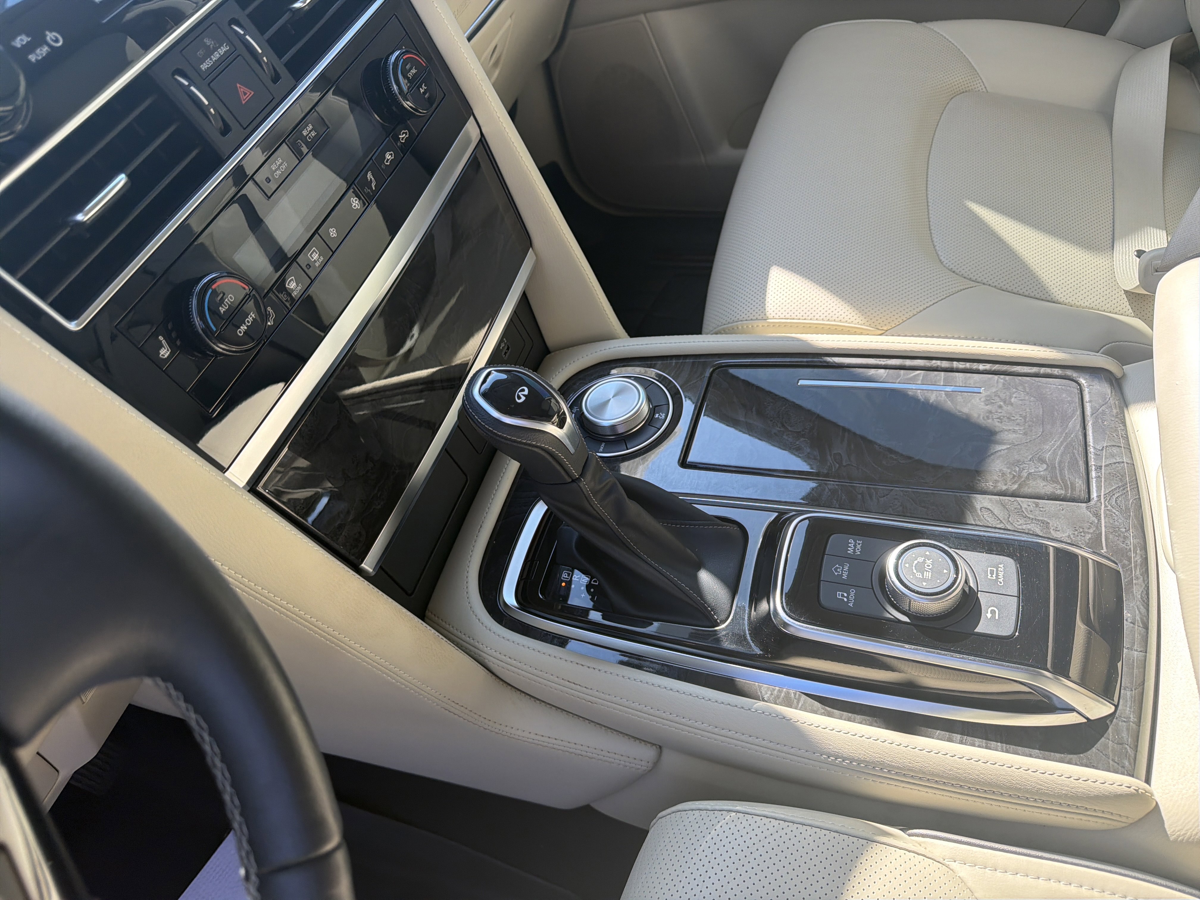 Used 2023 INFINITI QX80 Luxe w/ All-Season Package image 27