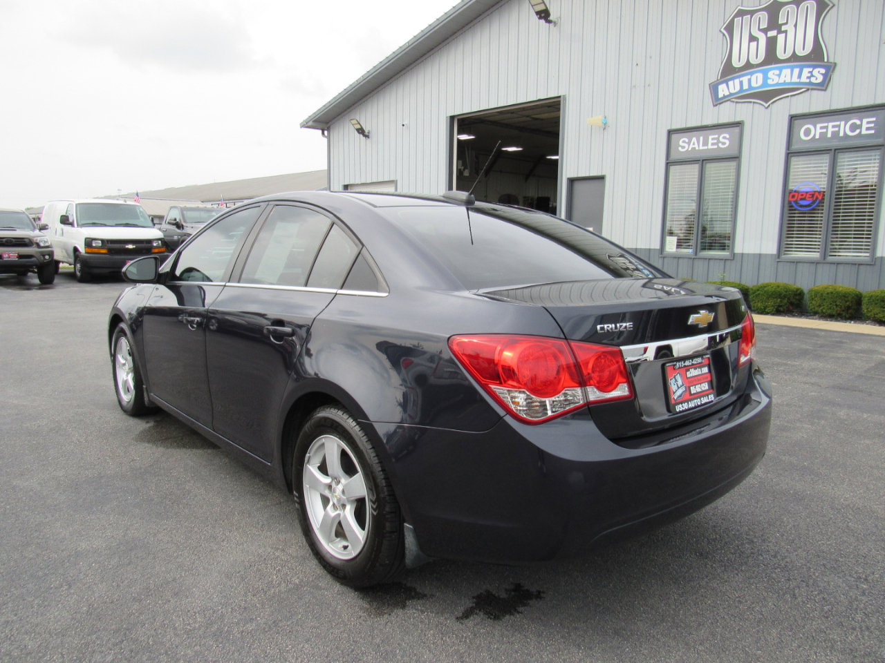 Used 2015 Chevrolet Cruze LT image 4