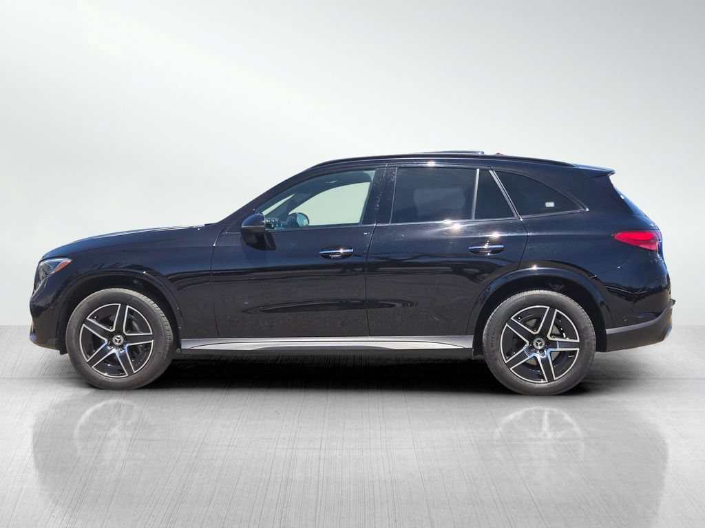 Used 2024 Mercedes-Benz GLC 300 w/ AMG Line image 7