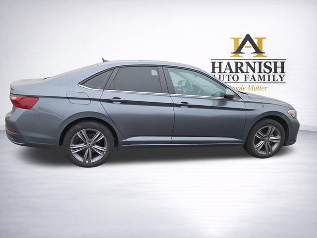 Used 2023 Volkswagen Jetta SE FWD image 9