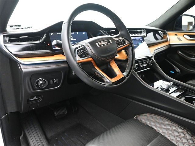 Used 2024 Jeep Grand Cherokee L Summit image 8