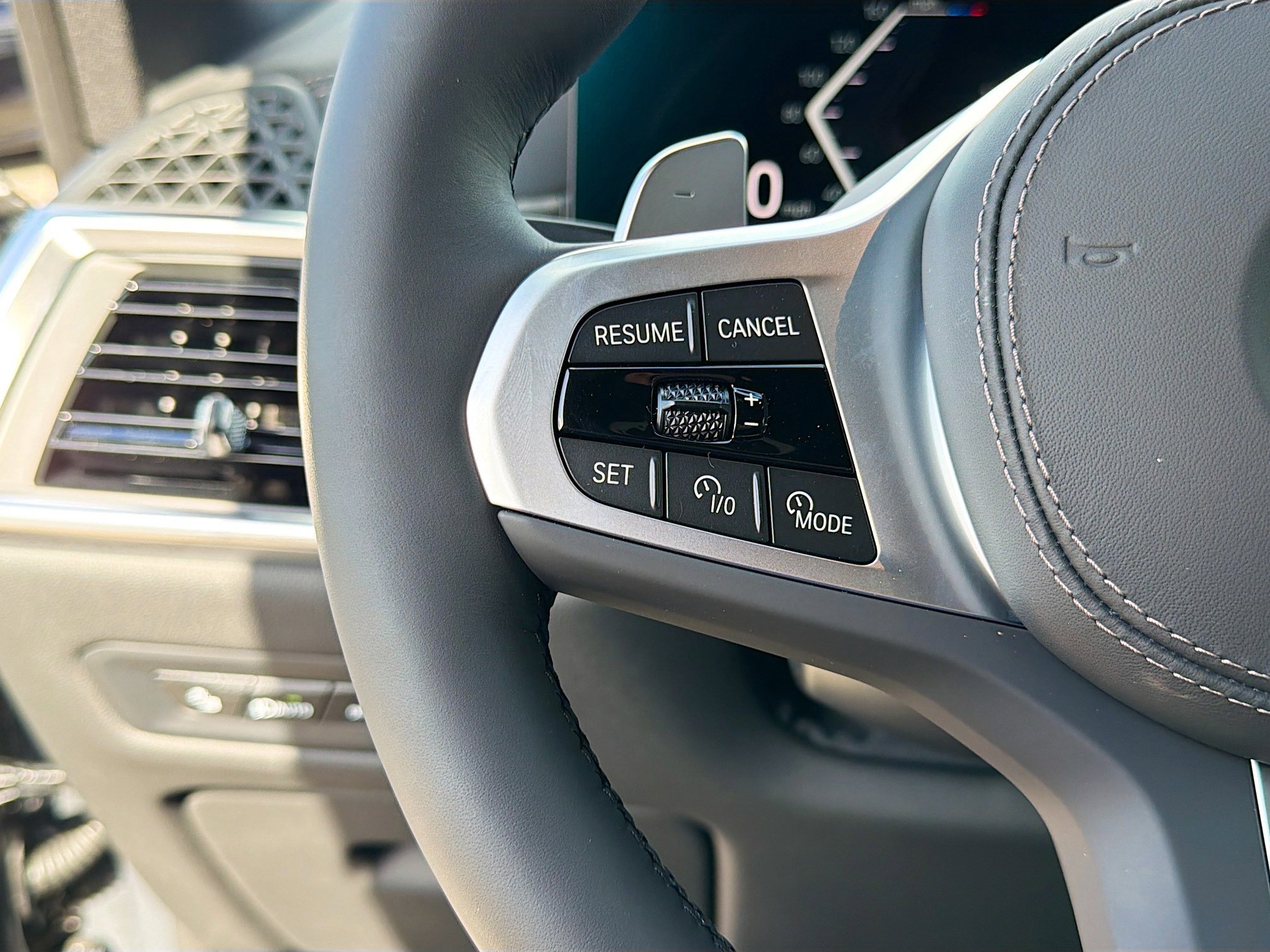 New 2026 BMW X5 xDrive40i w/ M Sport Package image 38