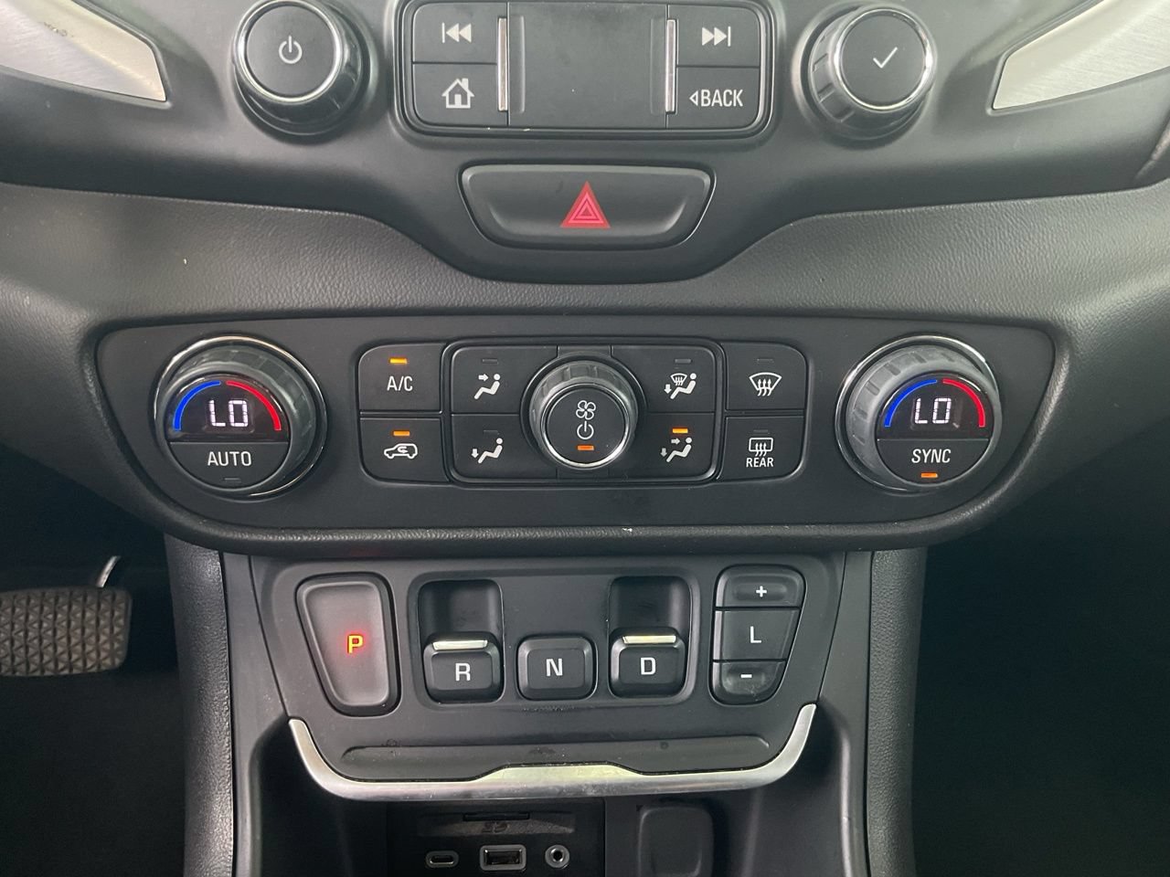 Used 2019 GMC Terrain SLT w/ Preferred Package FWD image 24