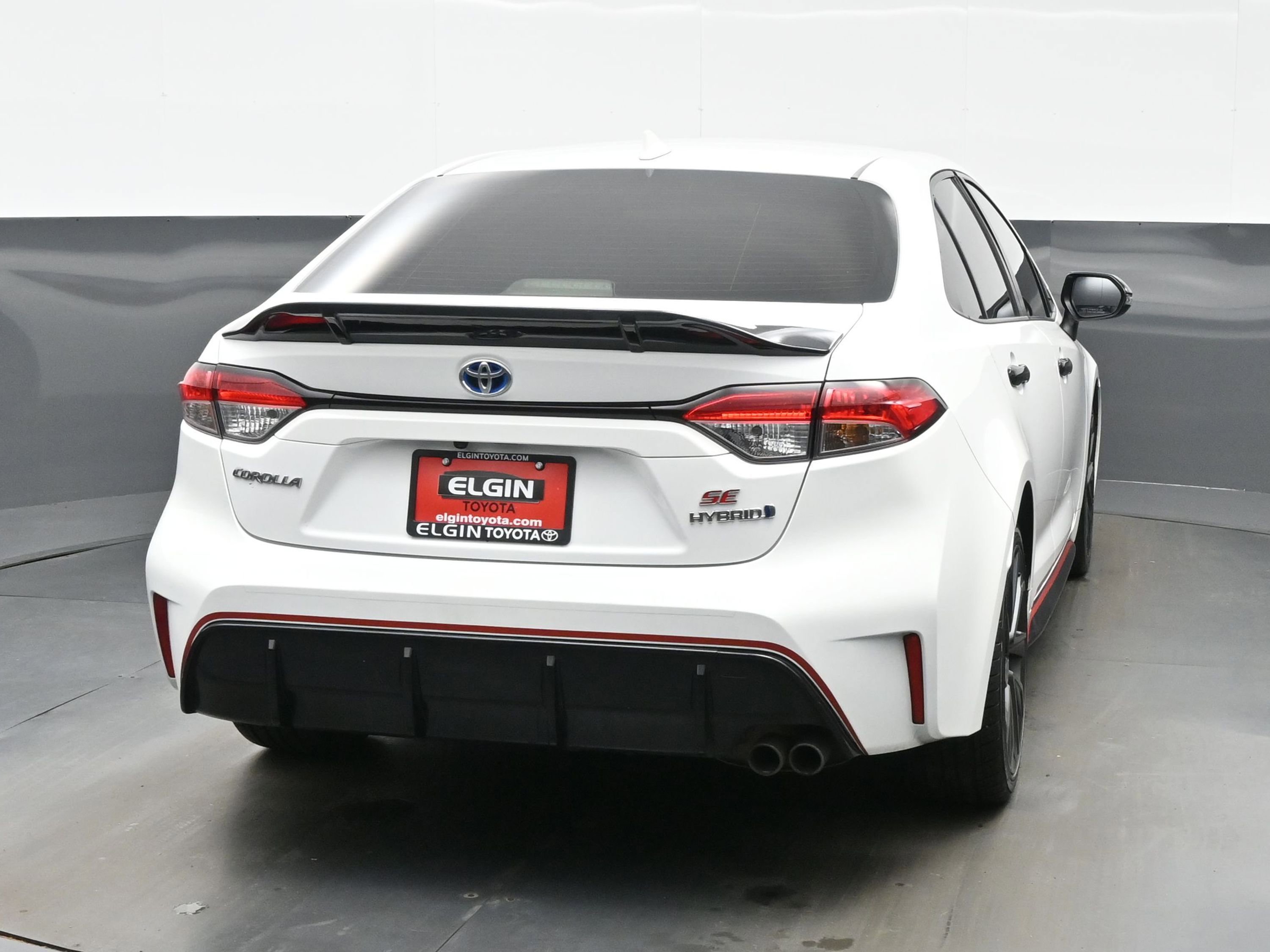 Used 2023 Toyota Corolla SE FWD image 5