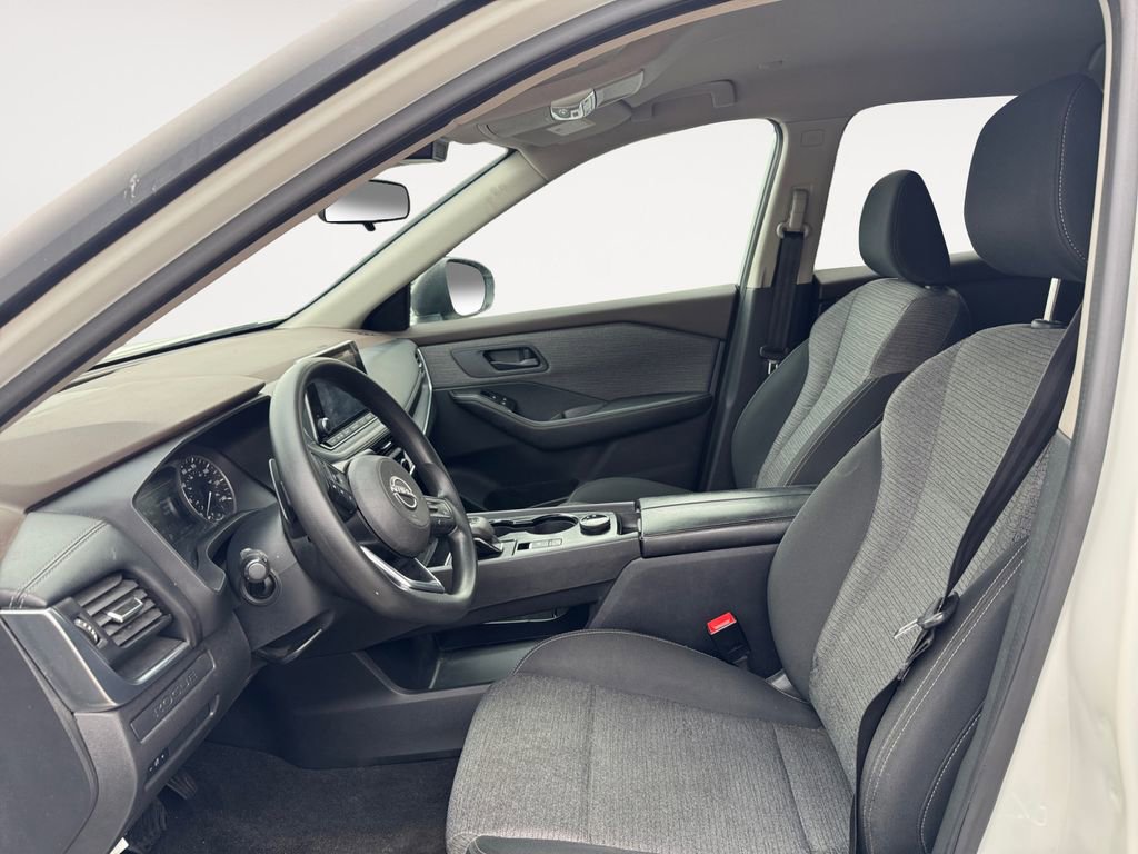 Used 2022 Nissan Rogue S image 9