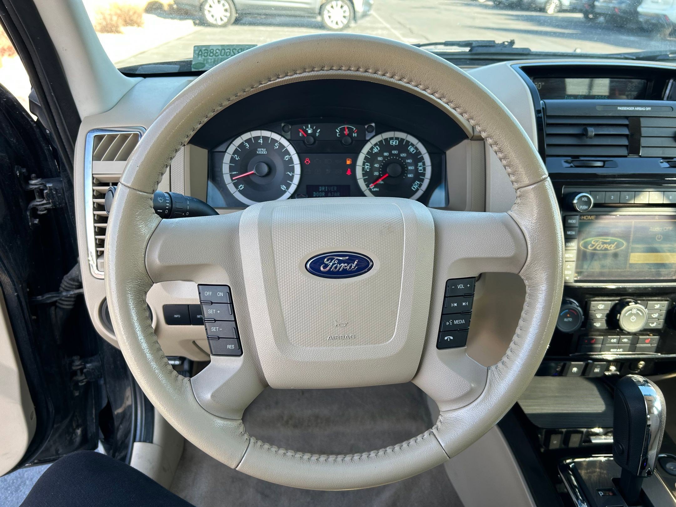 Used 2010 Ford Escape Limited image 12