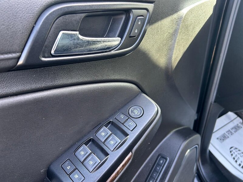 Used 2020 Chevrolet Suburban LT AWD/4WD image 14