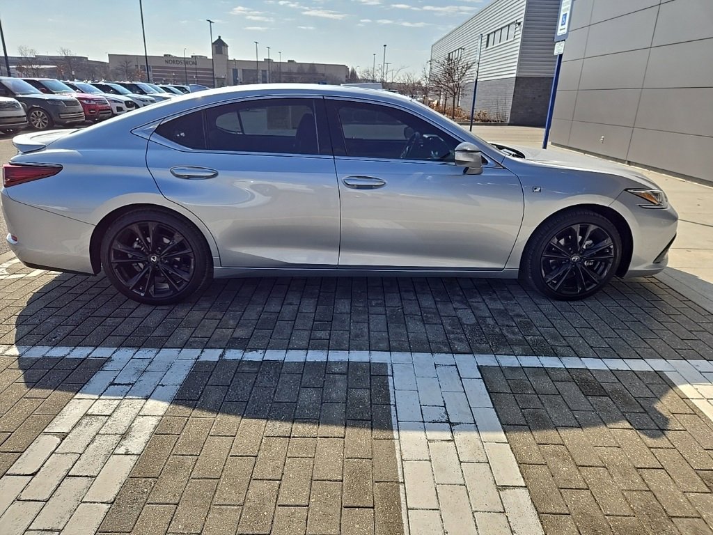 Used 2023 Lexus ES 350 F Sport w/ Accessory Package (Z2) image 4