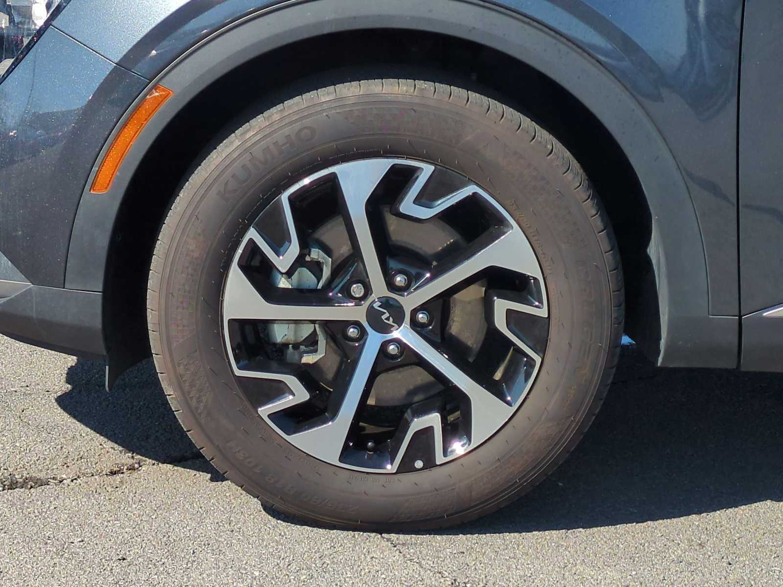 Used 2023 Kia Sportage EX image 14