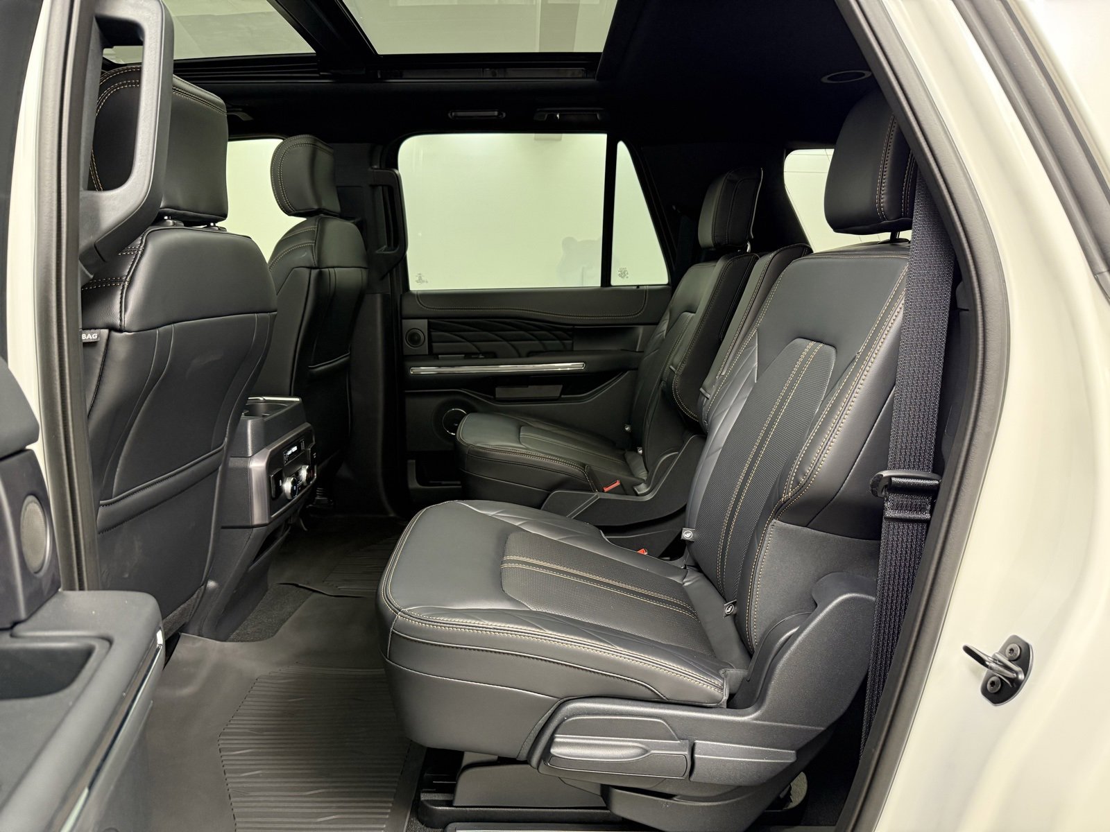 Used 2024 Ford Expedition Max Platinum image 25