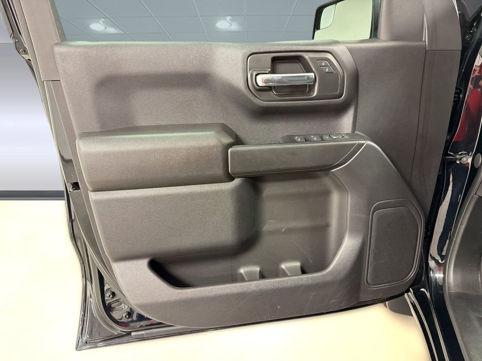 Certified 2023 Chevrolet Silverado 1500 Custom RWD image 9