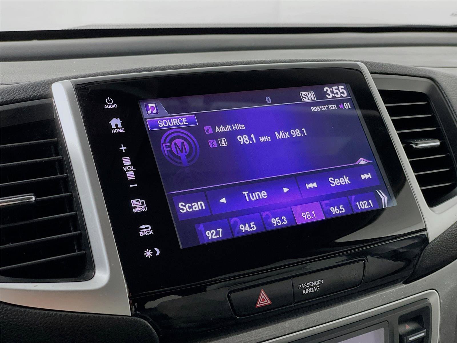 Used 2017 Honda Pilot EX image 19