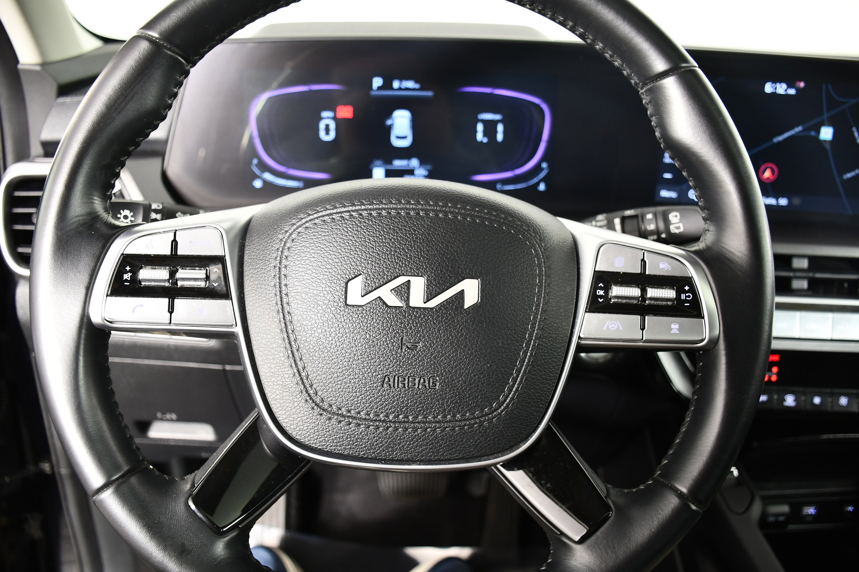 Used 2025 Kia Telluride S image 19