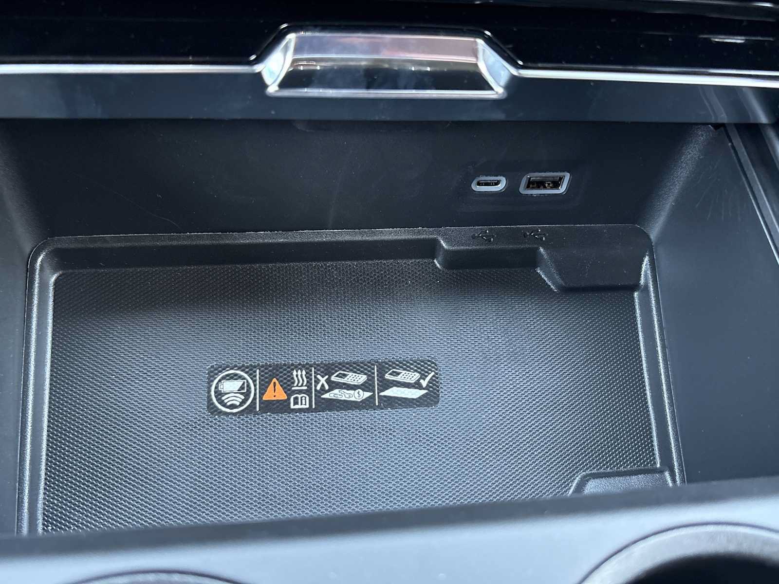 New 2026 GMC Yukon Denali Ultimate AWD/4WD image 7