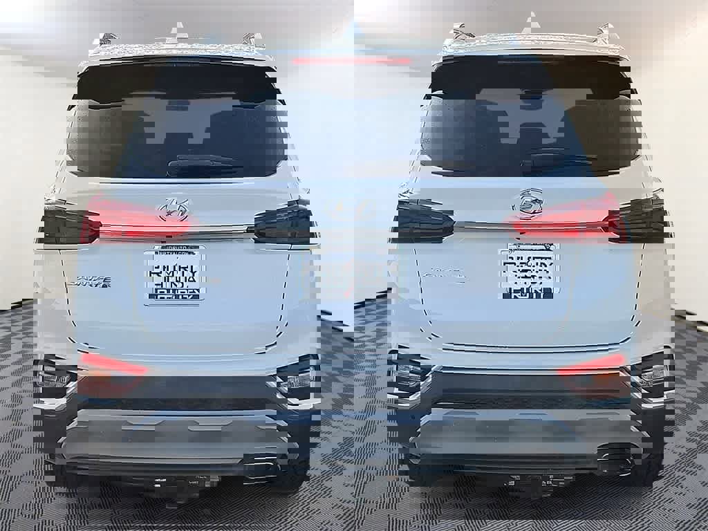 Used 2019 Hyundai Santa Fe SEL w/ Cargo Package image 5