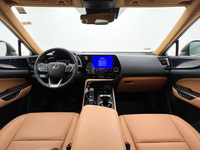 Used 2025 Lexus NX 250 FWD w/ Towing Package (2000 Lbs) image 24