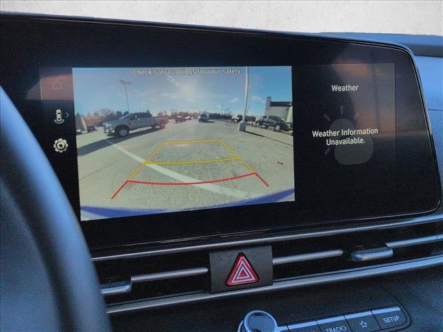 Used 2025 Hyundai Elantra SEL image 14