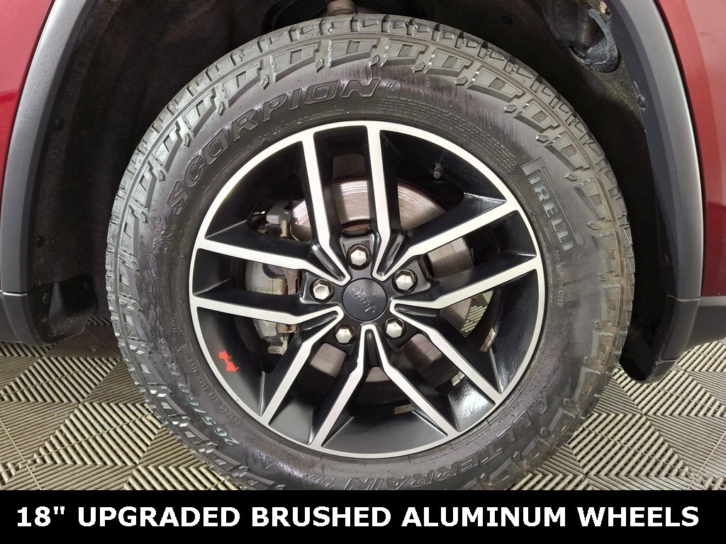 Used 2020 Jeep Grand Cherokee Trailhawk image 25