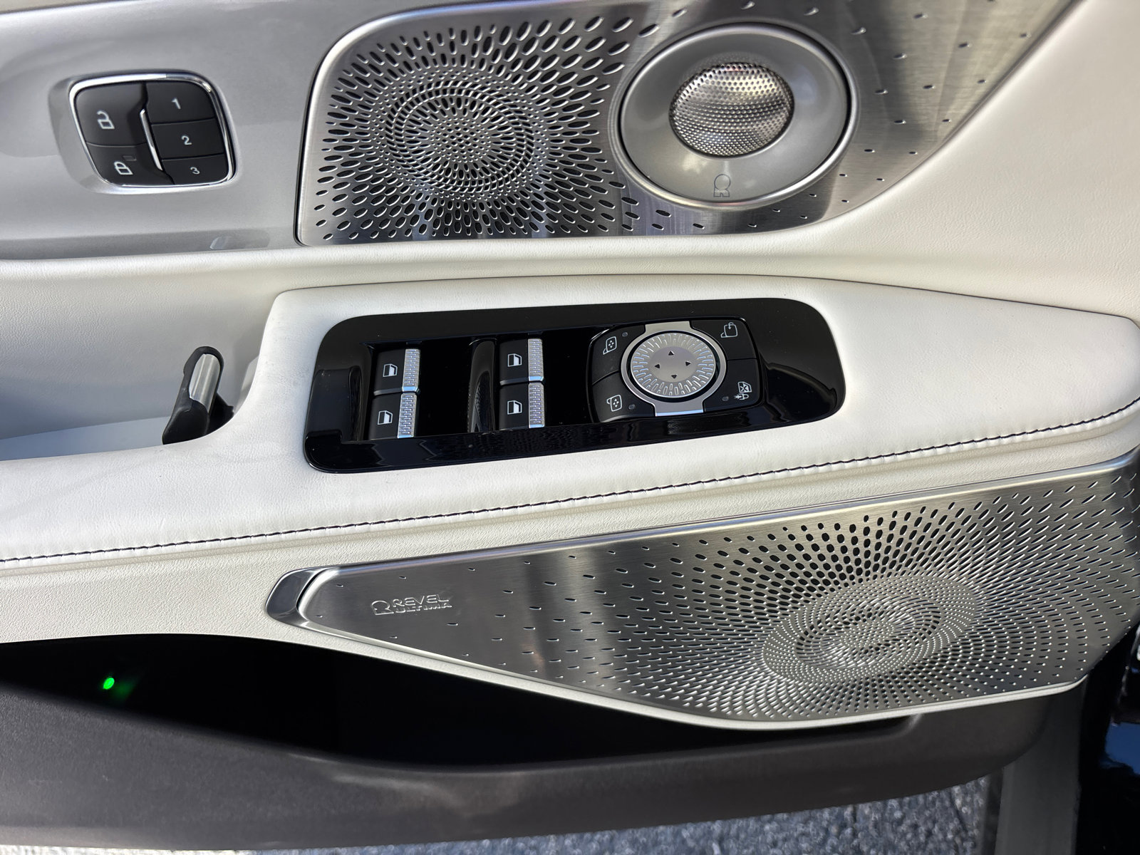 New 2026 Lincoln Nautilus Black Label w/ Jet Appearance Package image 13