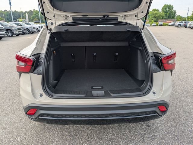 New 2026 Chevrolet Trax RS w/ Sunroof Package FWD image 29