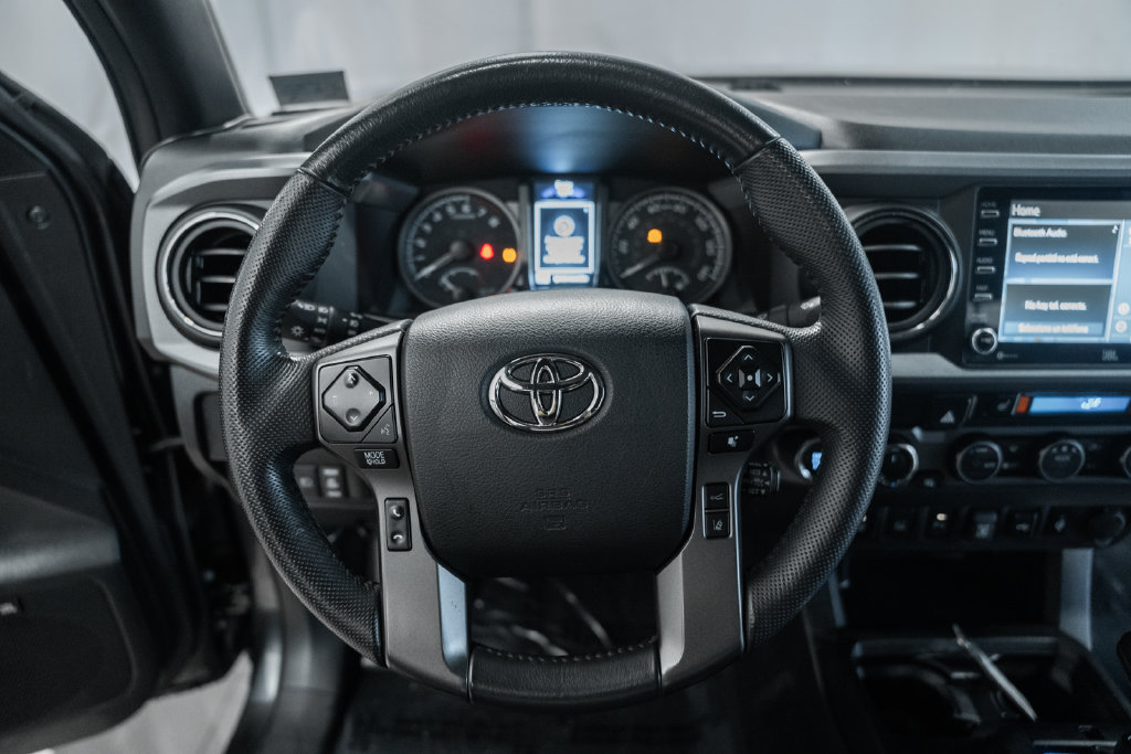 Used 2023 Toyota Tacoma TRD Off-Road w/ TRD Premium Off Road Package AWD/4WD image 31