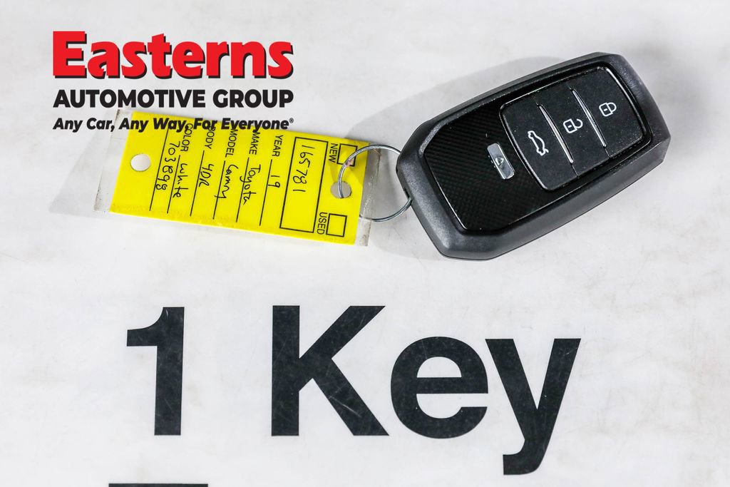 Used 2019 Toyota Camry XLE image 26