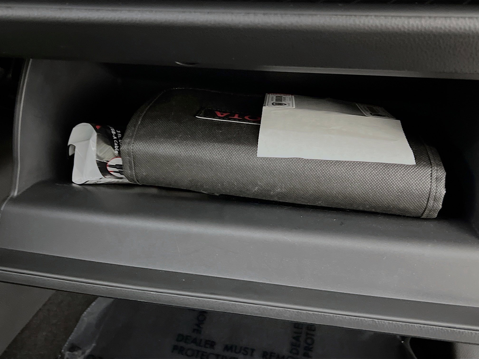 Used 2022 Toyota RAV4 LE image 34