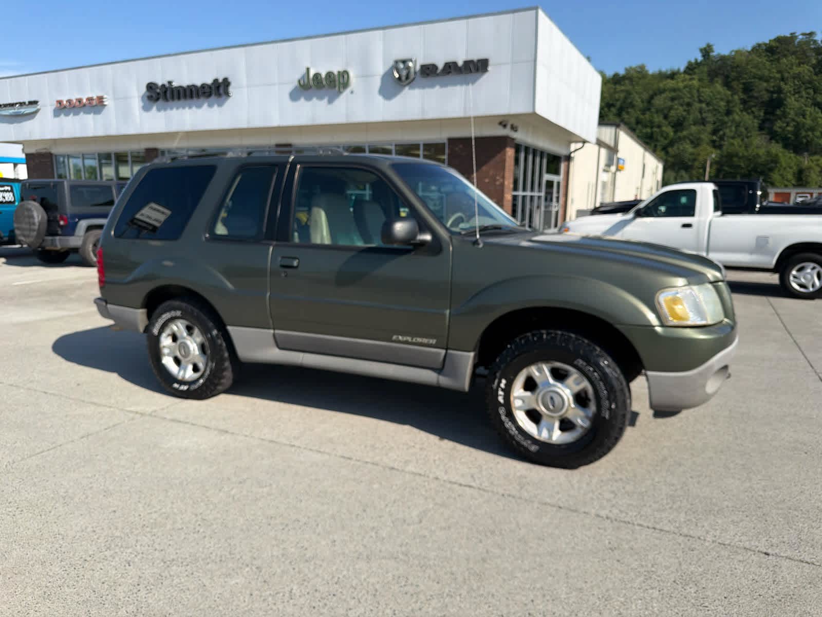 Used 2002 Ford Explorer Sport AWD/4WD image 2