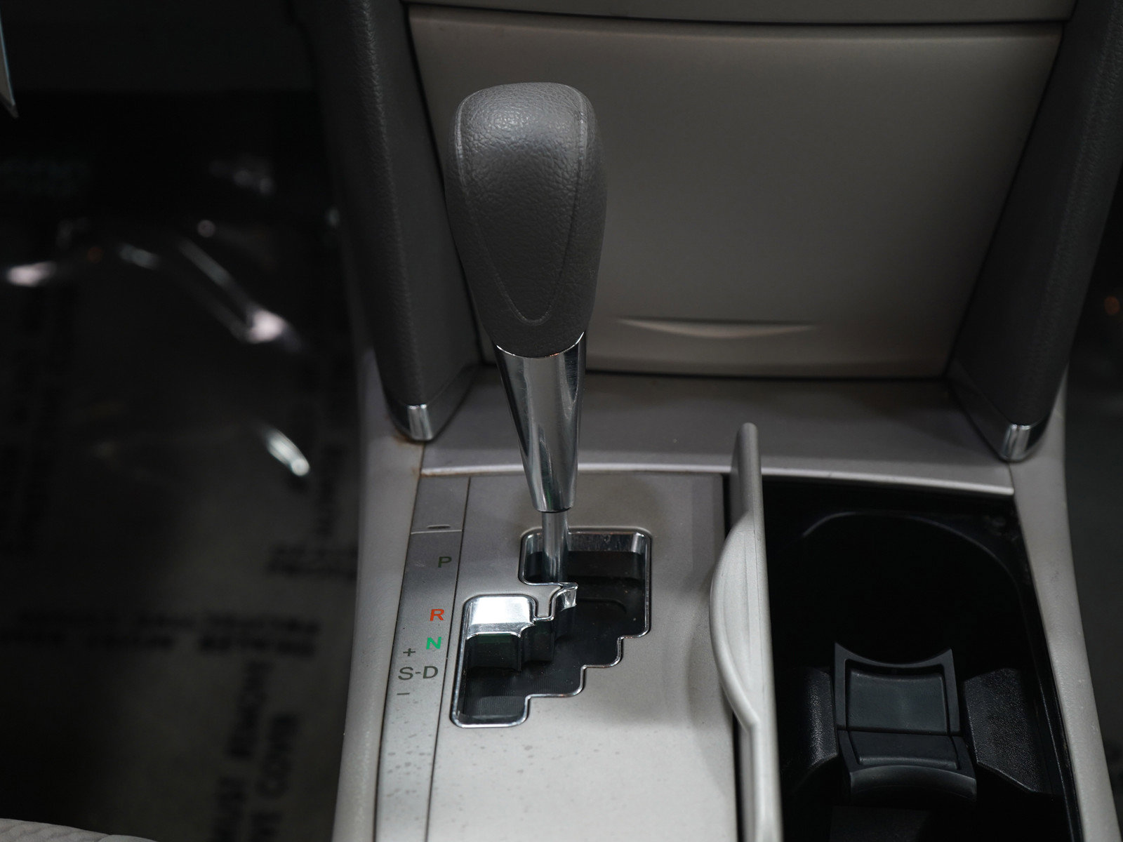 Used 2011 Toyota Camry LE w/ LE Extra-Value Pkg FWD image 16