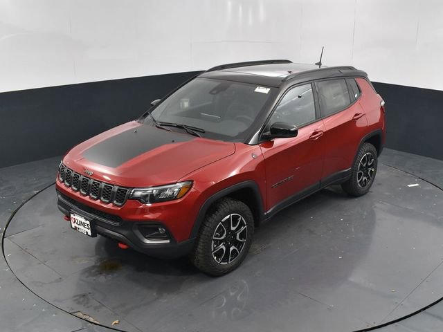 New 2026 Jeep Compass Trailhawk w/ Sun, Sound & Navigation Group AWD/4WD image 35