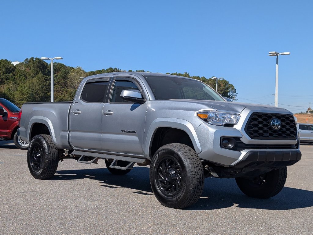 Used 2023 Toyota Tacoma SR5 RWD image 7