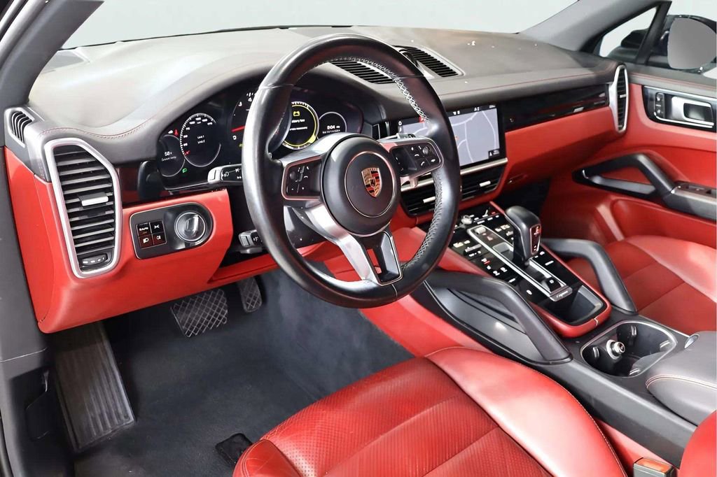 Used 2019 Porsche Cayenne Base image 26