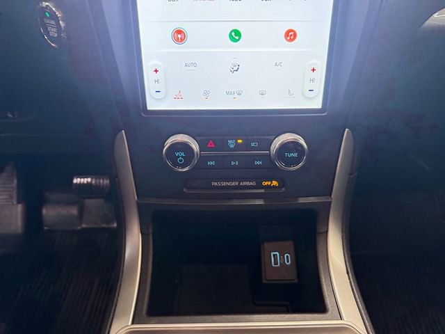 Used 2023 Ford Edge SEL image 3